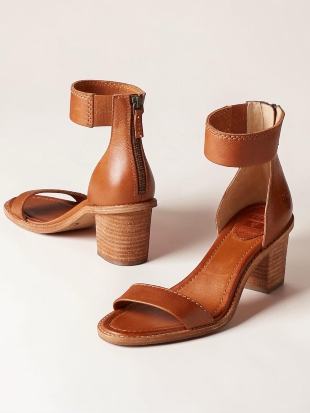Frye Brielle Leather Cognac Ankle Strap Block Heels Sandals Sz 10